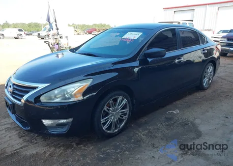 2013 Nissan Altima 2.5 S из США, поврежденный, VIN 1N4AL3AP9DC121810